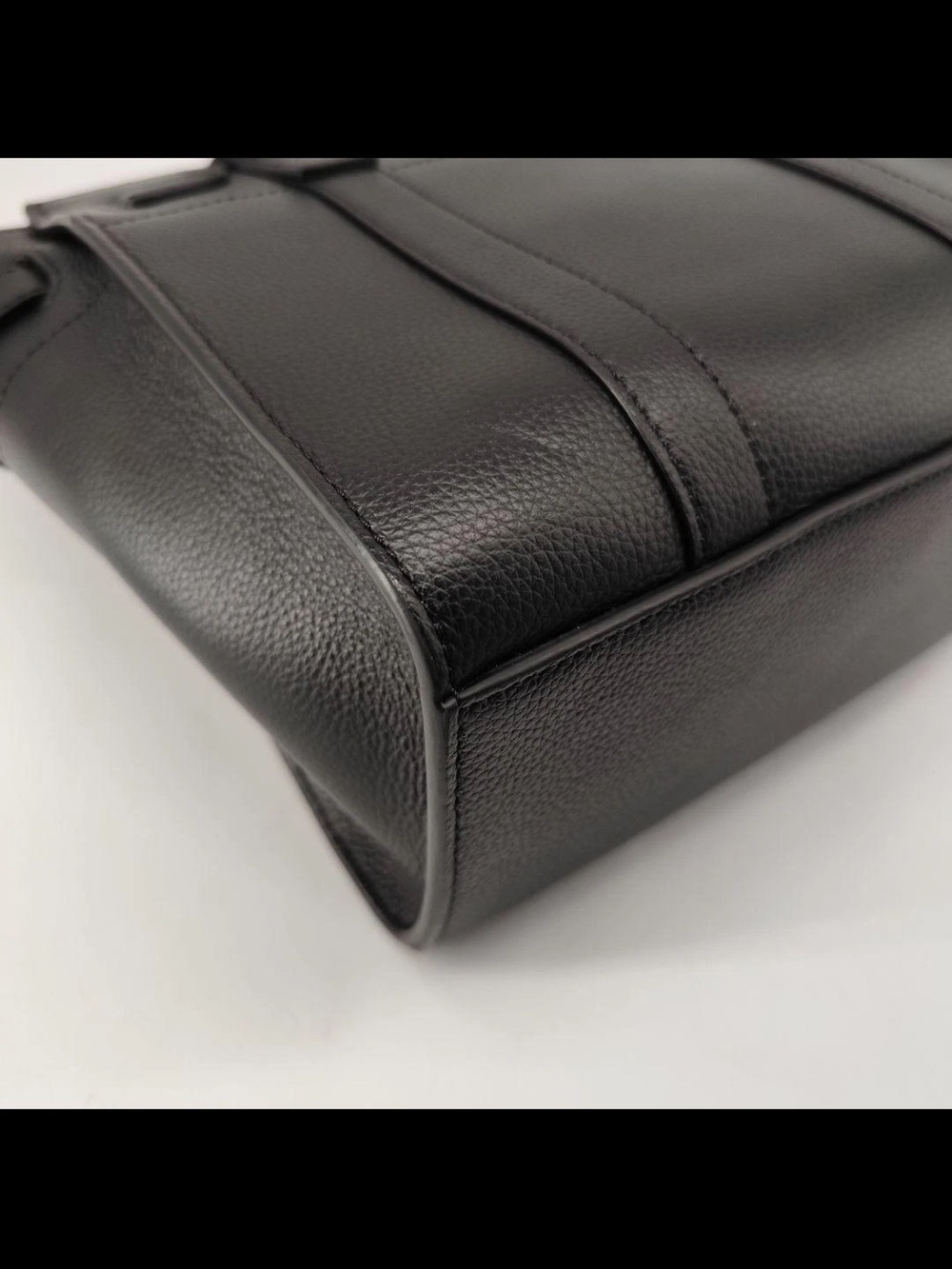Mulberry Black Pebbled Leather Tote with Gold Hardware - Picture 4 of 16